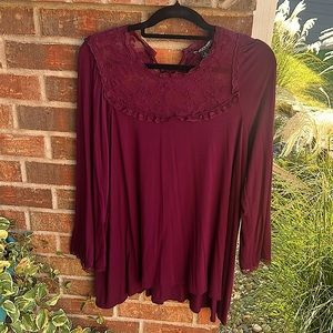 Chelsea & Theodore Ladies 1X Burgundy Lace Tunic